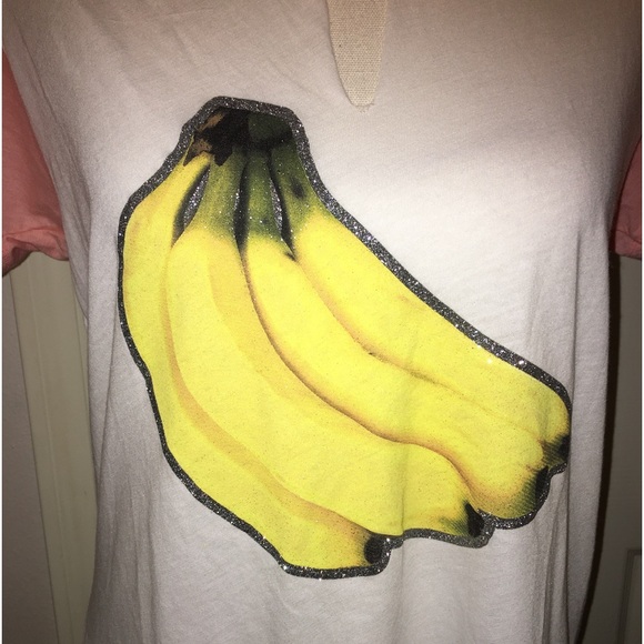 WILDFOX Banana Graphic Top - Picture 2 of 11